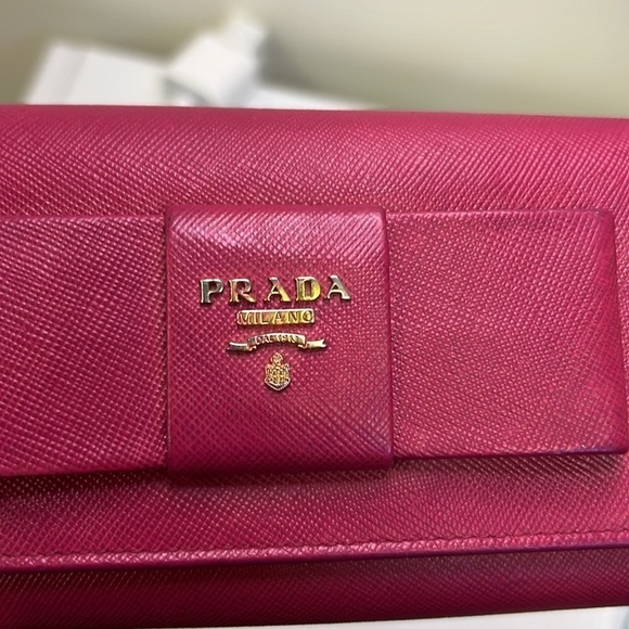 💎 PRADA - Saffiano Trifold in Peonia - Picture 13 of 13